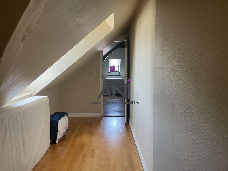 Maison - 311 m² - 8 pièces