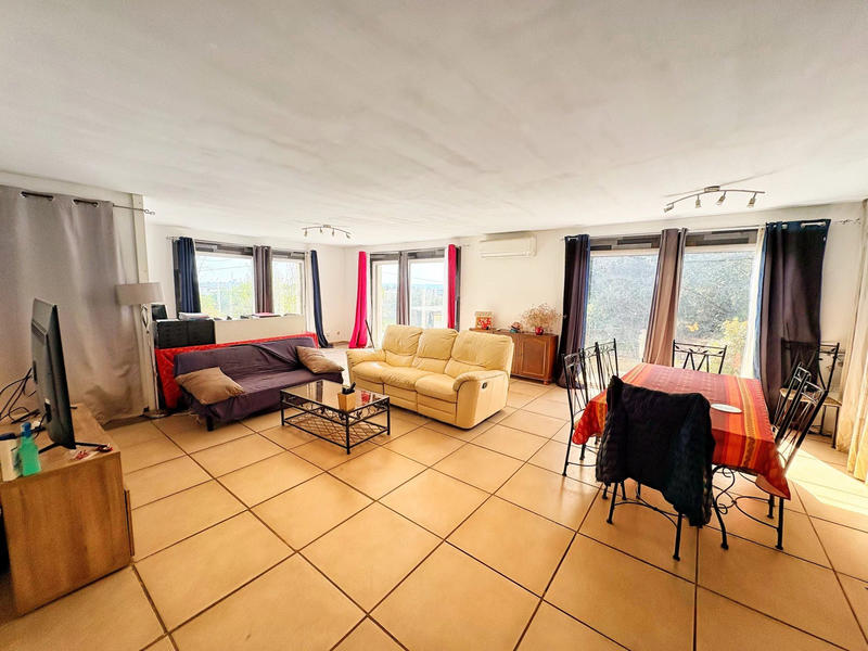 Maison - 167 m² - 8 pièces