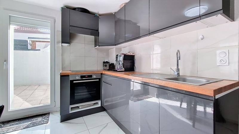 Maison traditionnelle - 82 m² - 4 pièces