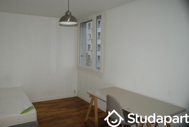 Chambre - 10 m² - 1 pièce