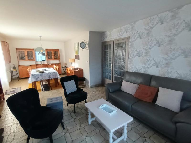 Maison traditionnelle - 151 m² - 6 pièces