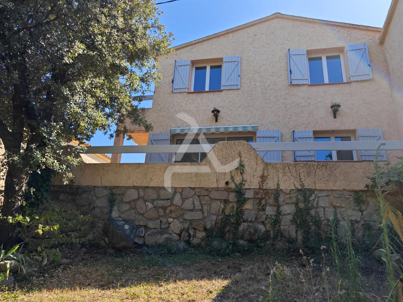Maison - 106 m² - 5 pièces