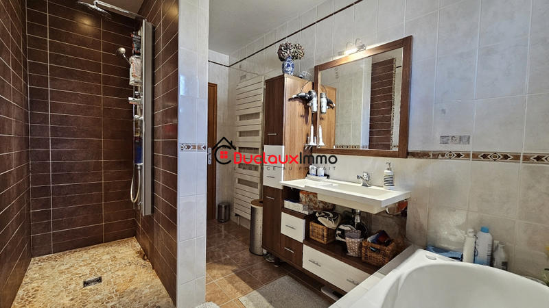 Maison - 155 m² - 5 pièces