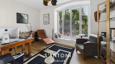 Maison - 196 m² - 5 pièces