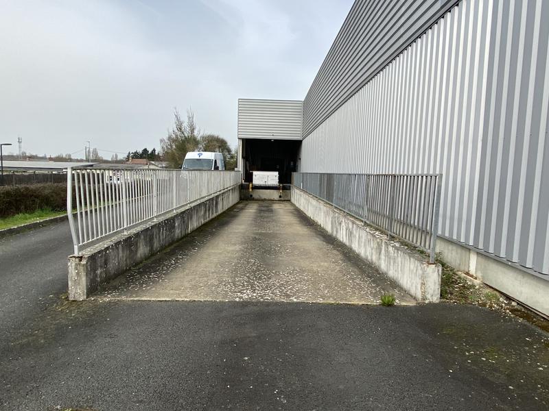 Local commercial - 1 267 m²