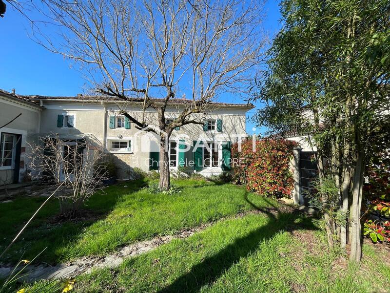 Maison - 307 m² - 9 pièces