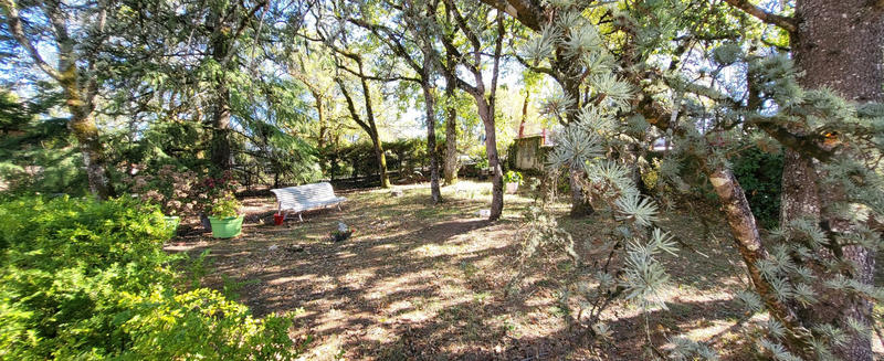 Maison - 235 m² - 11 pièces