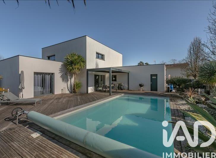 Maison - 187 m² - 7 pièces