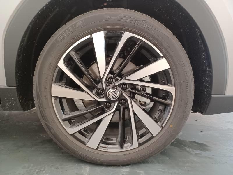 Mg Zs 1.5 l Hybrid+ 197 ch Luxury