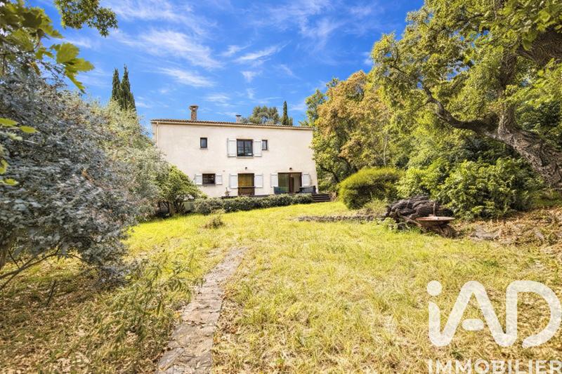 Maison - 186 m² - 6 pièces