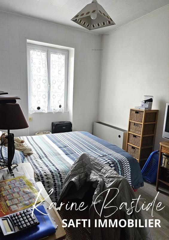 Maison - 140 m² - 14 pièces