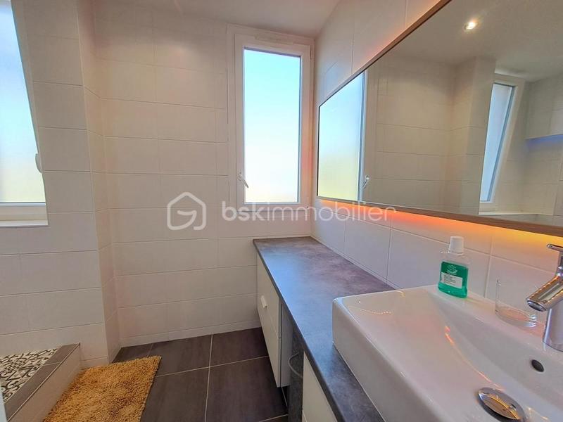 Appartement - 83 m² - 4 pièces