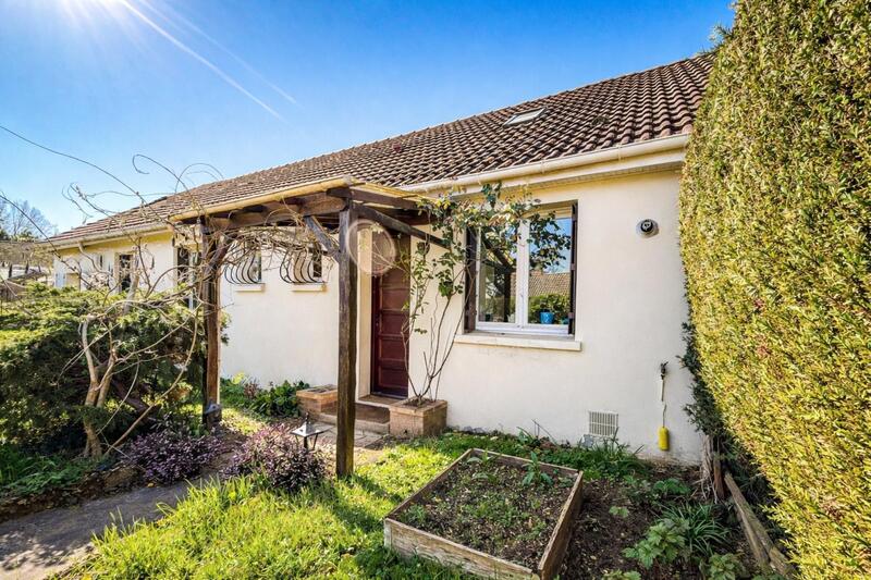 Maison - 141 m² - 7 pièces