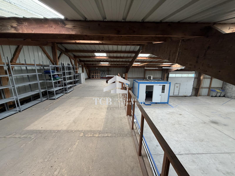 Local d'activités - 410 m²