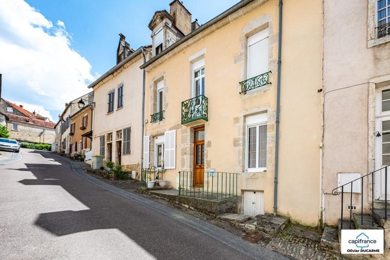 Maison de village - 228 m² - 7 pièces
