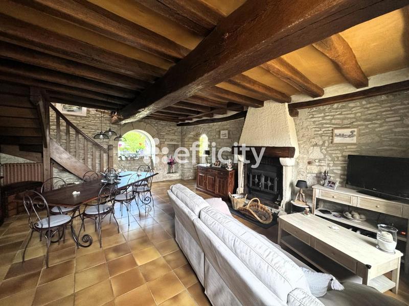 Maison - 215 m² - 8 pièces