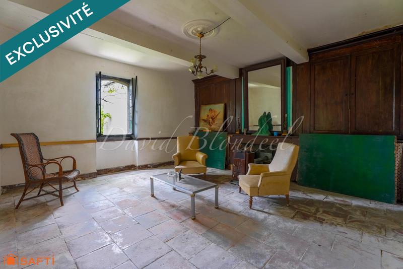 Maison - 271 m² - 8 pièces