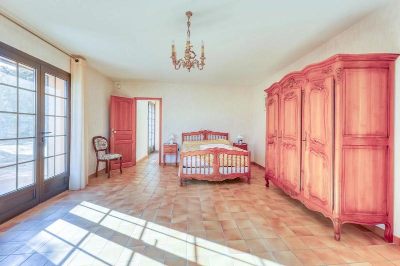 Maison - 185 m² - 4 pièces