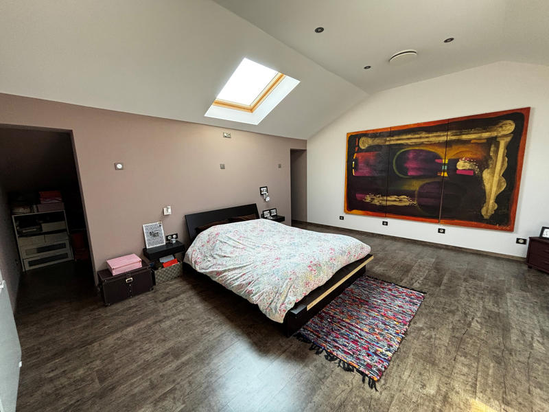 Maison - 338 m² - 8 pièces