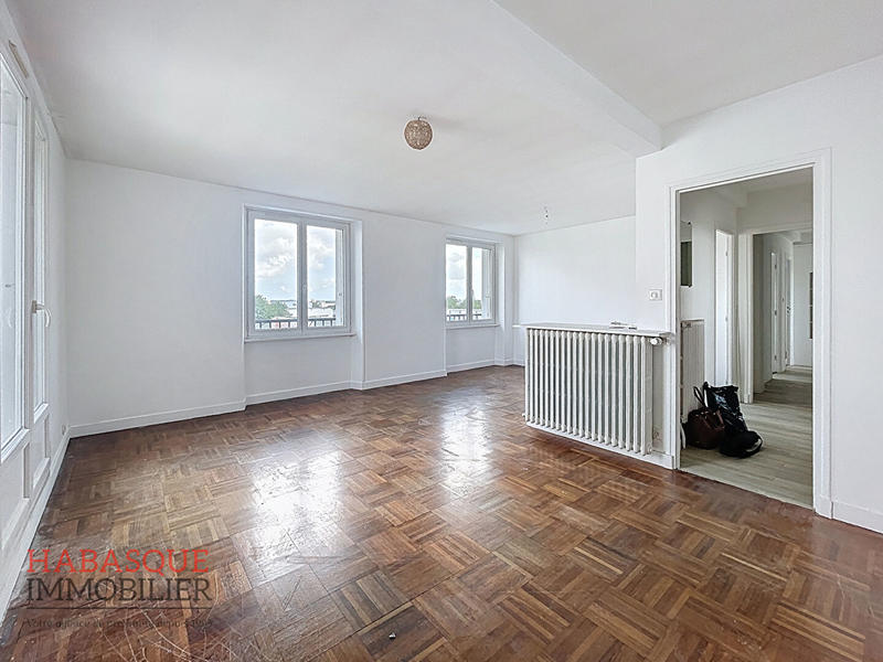 Appartement - 87 m² - 4 pièces