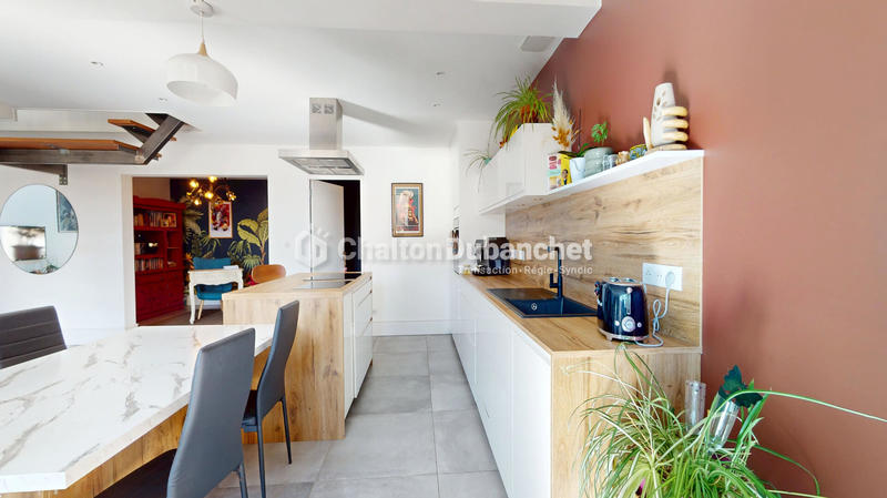 Loft - 188 m² - 5 pièces