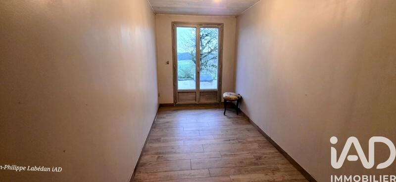 Maison - 370 m² - 8 pièces