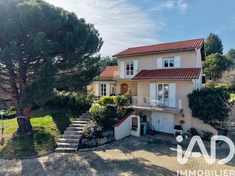 Maison de maîtres - 172 m² - 8 pièces