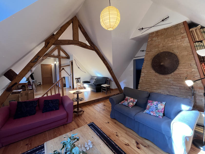 Maison - 235 m² - 8 pièces