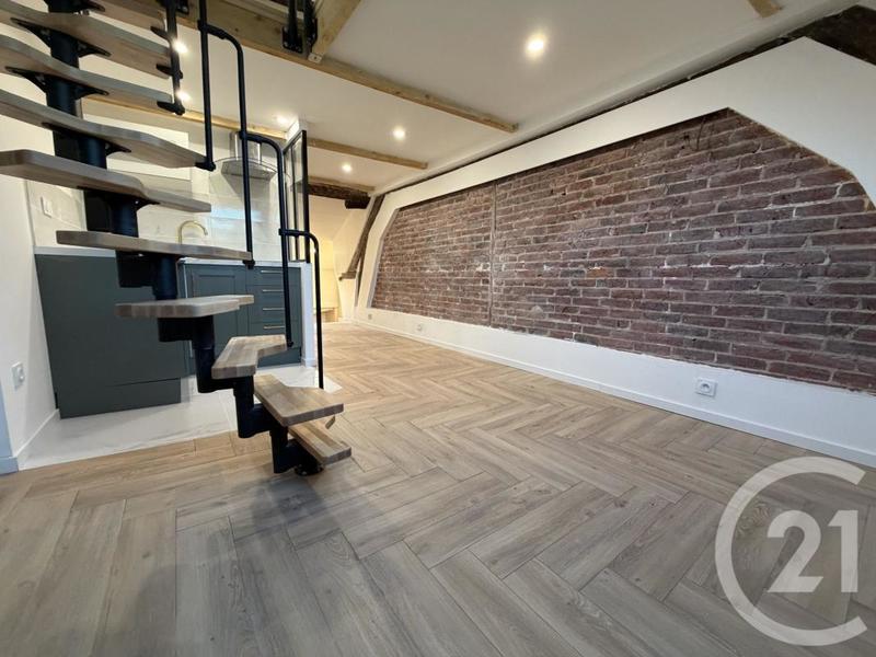 Studio - 14 m² - 1 pièce