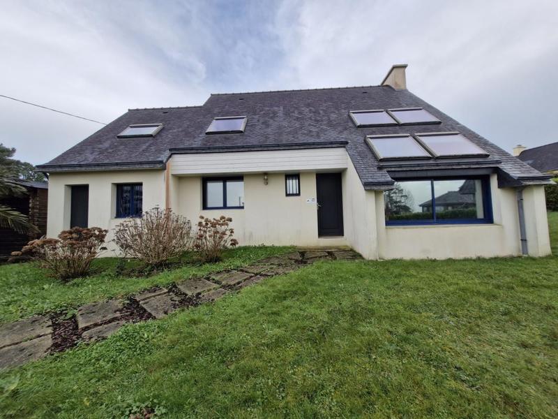 Maison - 92 m² - 5 pièces