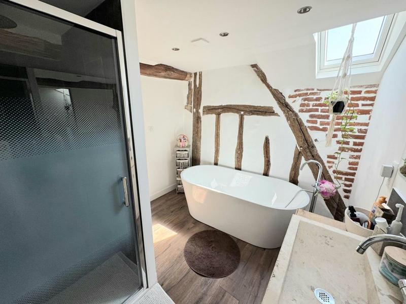 Maison - 170 m² - 8 pièces