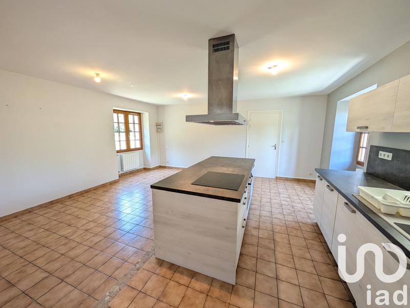 Maison - 228 m² - 8 pièces