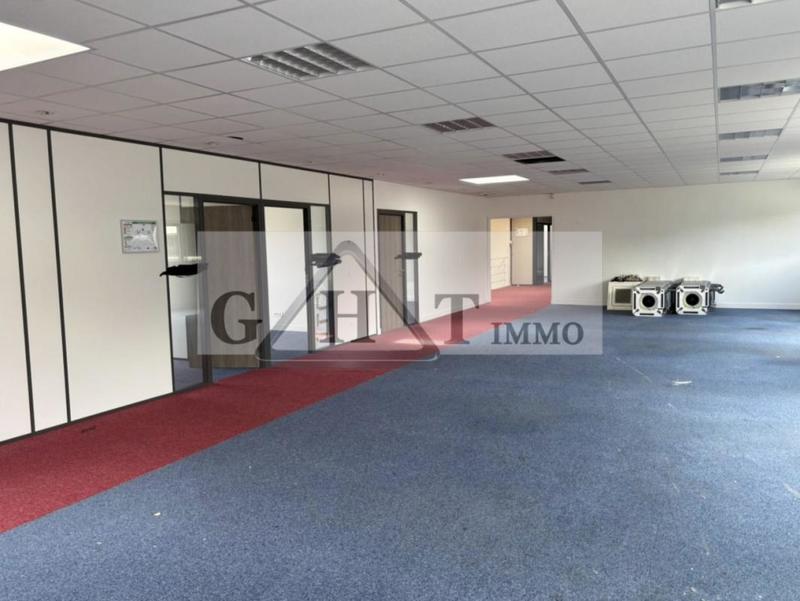 Local commercial - 1 280 m²