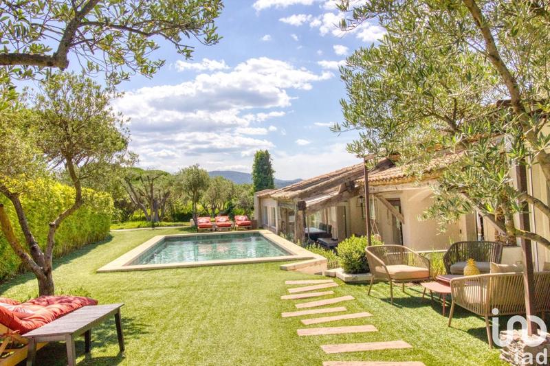 Maison - 264 m² - 8 pièces