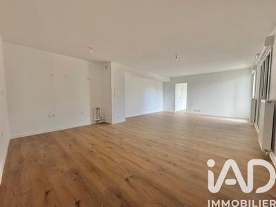 Appartement - 105 m² - 6 pièces