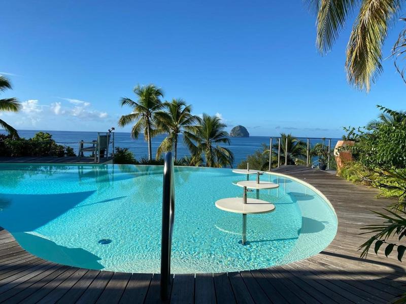 Maison - 332 m² - 10 pièces