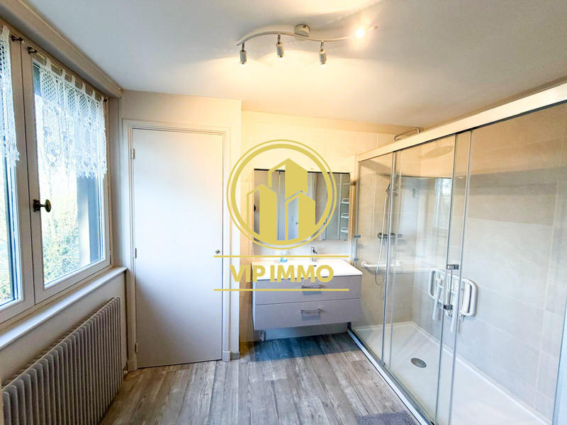 Maison - 204 m² - 10 pièces