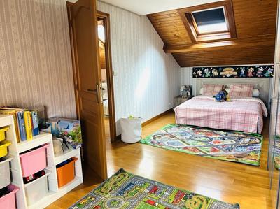 Maison jumelée - 115 m² - 6 pièces