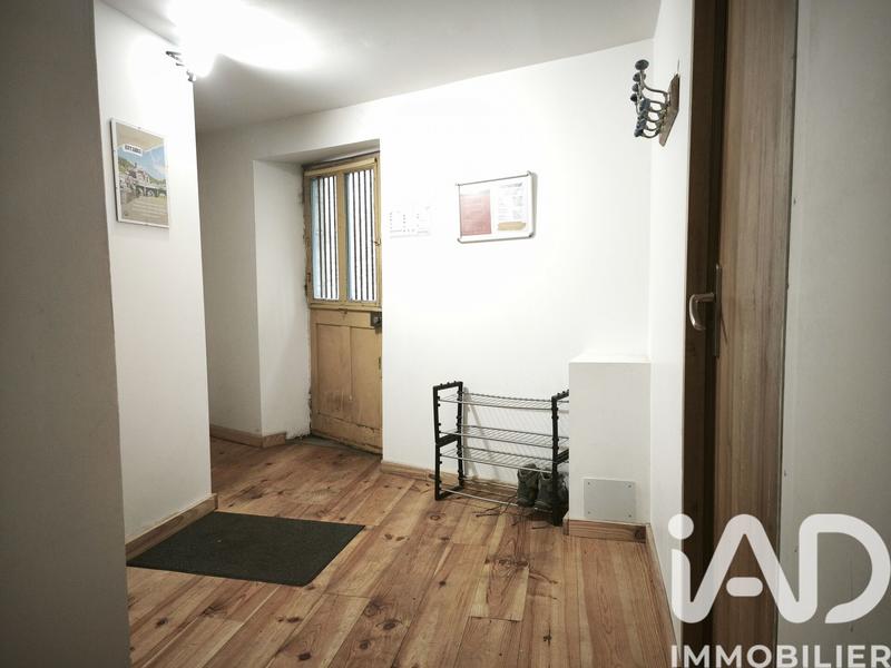 Maison - 210 m² - 7 pièces