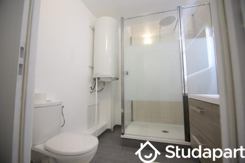 Chambre - 9 m² - 1 pièce