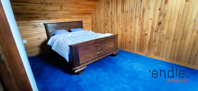 Maison - 225 m² - 10 pièces