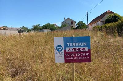 Terrain constructible - 768 m²