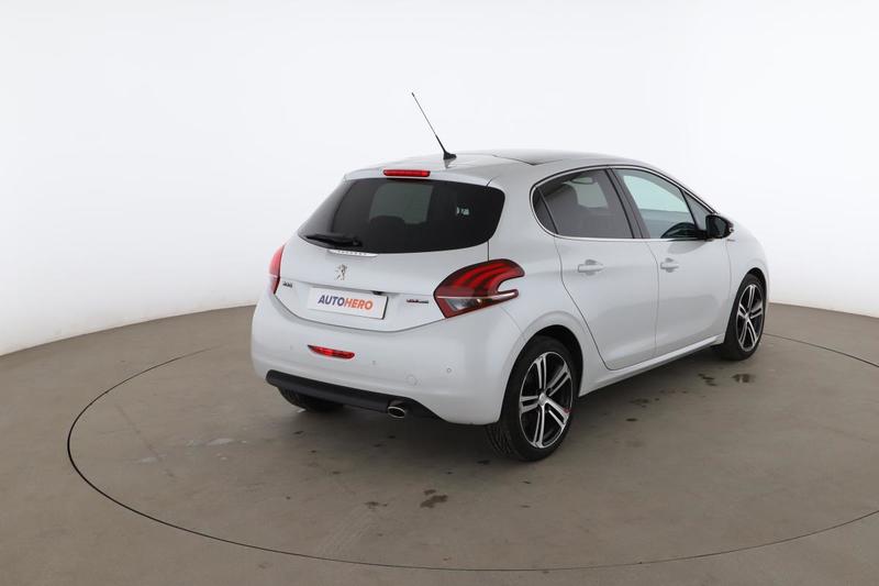 Peugeot 208 1.5 Blue-HDi Gt Line 5p 100 ch