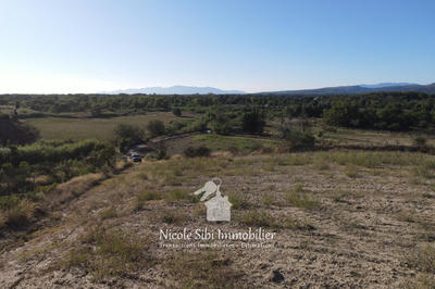 Terrain - 16 827 m²