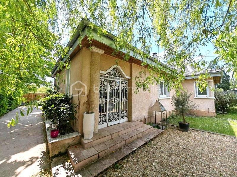 Maison traditionnelle - 139 m² - 5 pièces