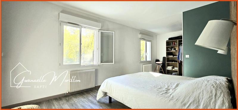 Maison - 212 m² - 7 pièces