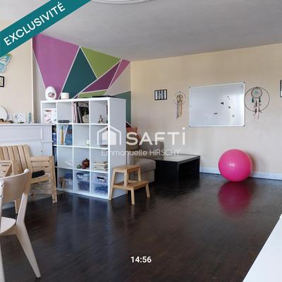 Maison - 256 m² - 9 pièces