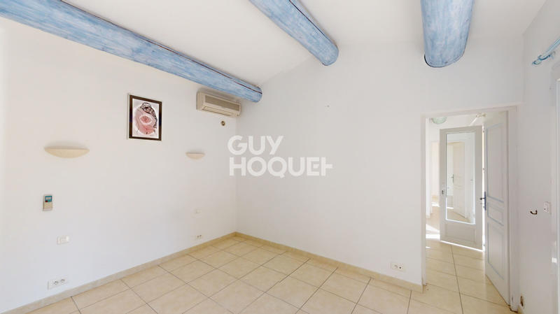 Maison - 305 m² - 10 pièces