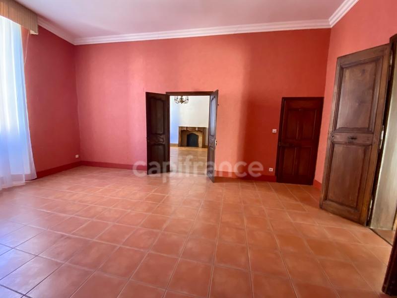 Maison - 265 m² - 10 pièces