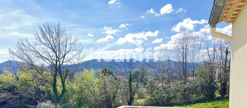 Maison traditionnelle - 134 m² - 5 pièces